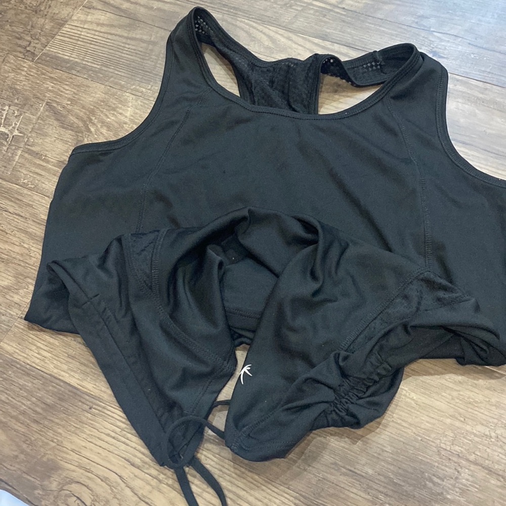 Adjustable work out tank with open back perfect condition